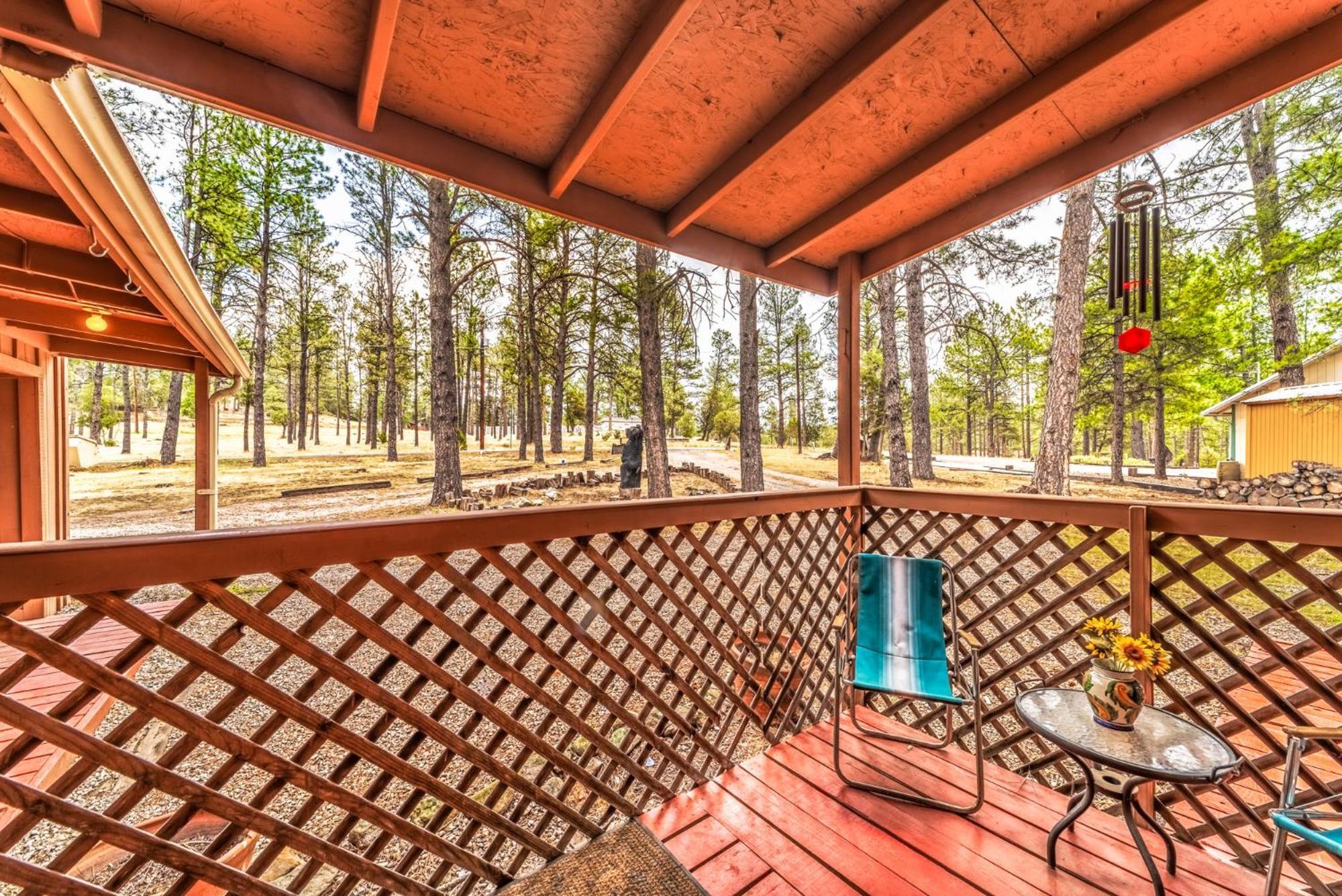 Deer Meadows: Adorable, Centrally Located With Private Hot Tub! Ruidoso