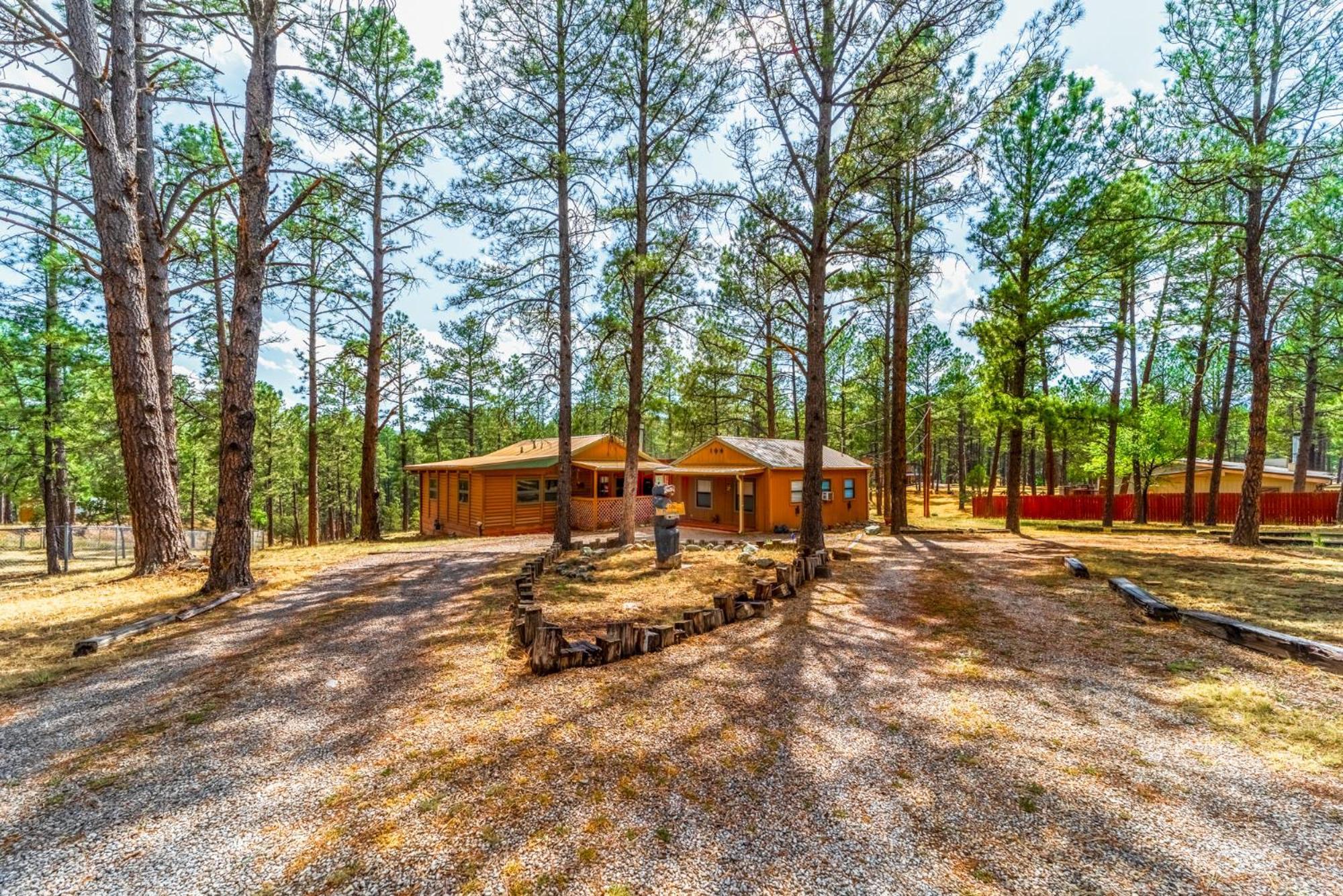 Deer Meadows: Adorable, Centrally Located With Private Hot Tub! Сasa de vacaciones