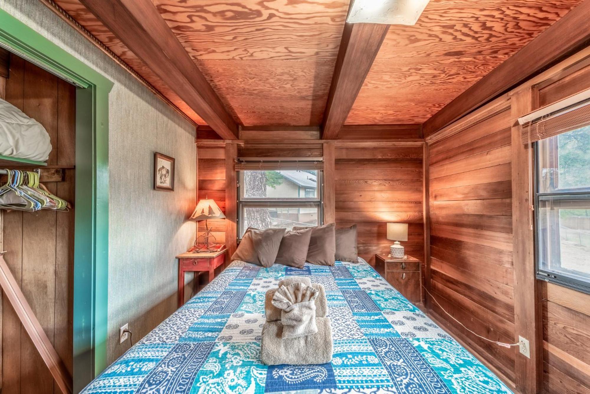 Deer Meadows: Adorable, Centrally Located With Private Hot Tub! Сasa de vacaciones