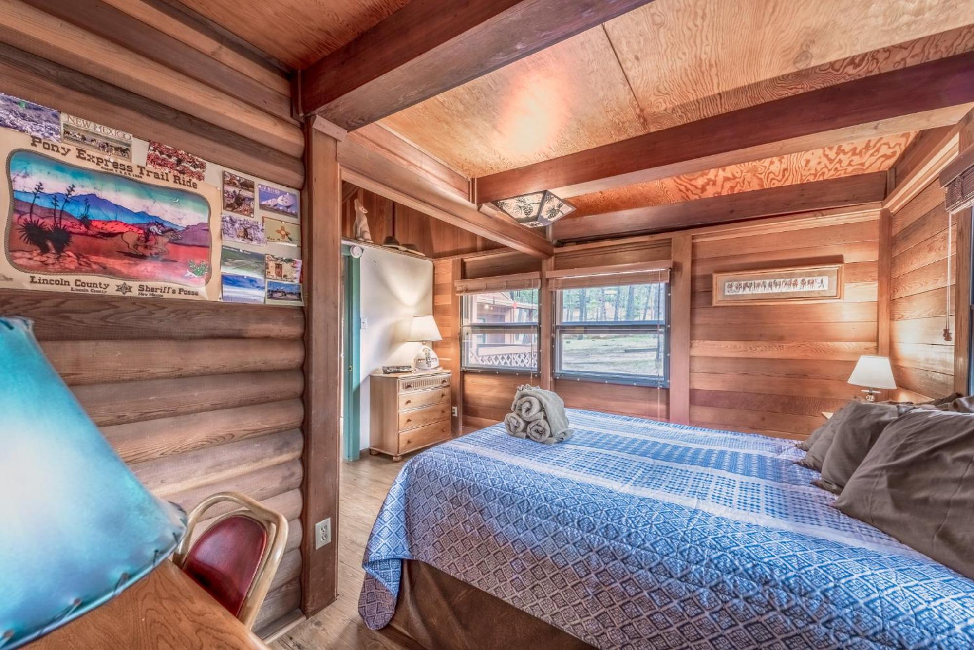 Deer Meadows: Adorable, Centrally Located With Private Hot Tub! *