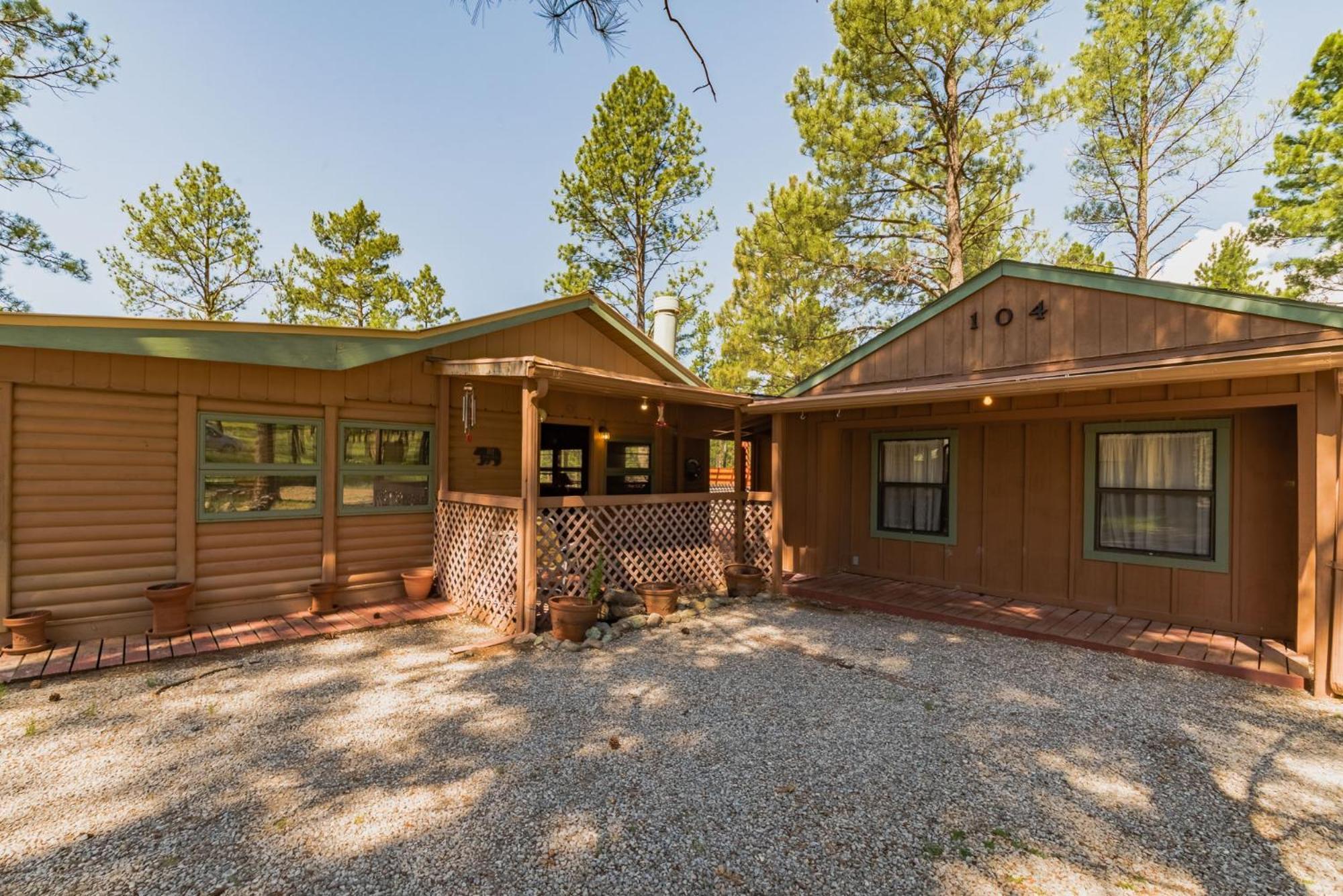 Сasa de vacaciones Deer Meadows: Adorable, Centrally Located With Private Hot Tub! *