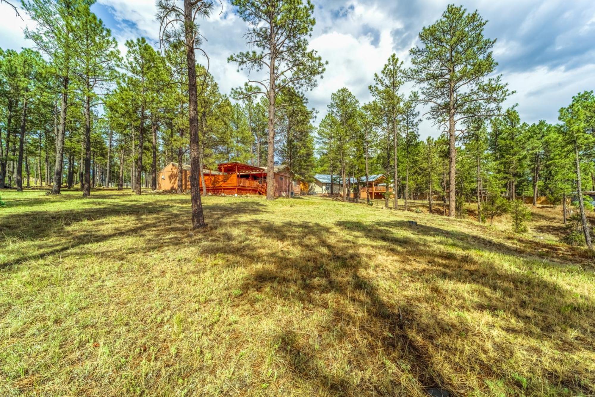 Deer Meadows: Adorable, Centrally Located With Private Hot Tub!
