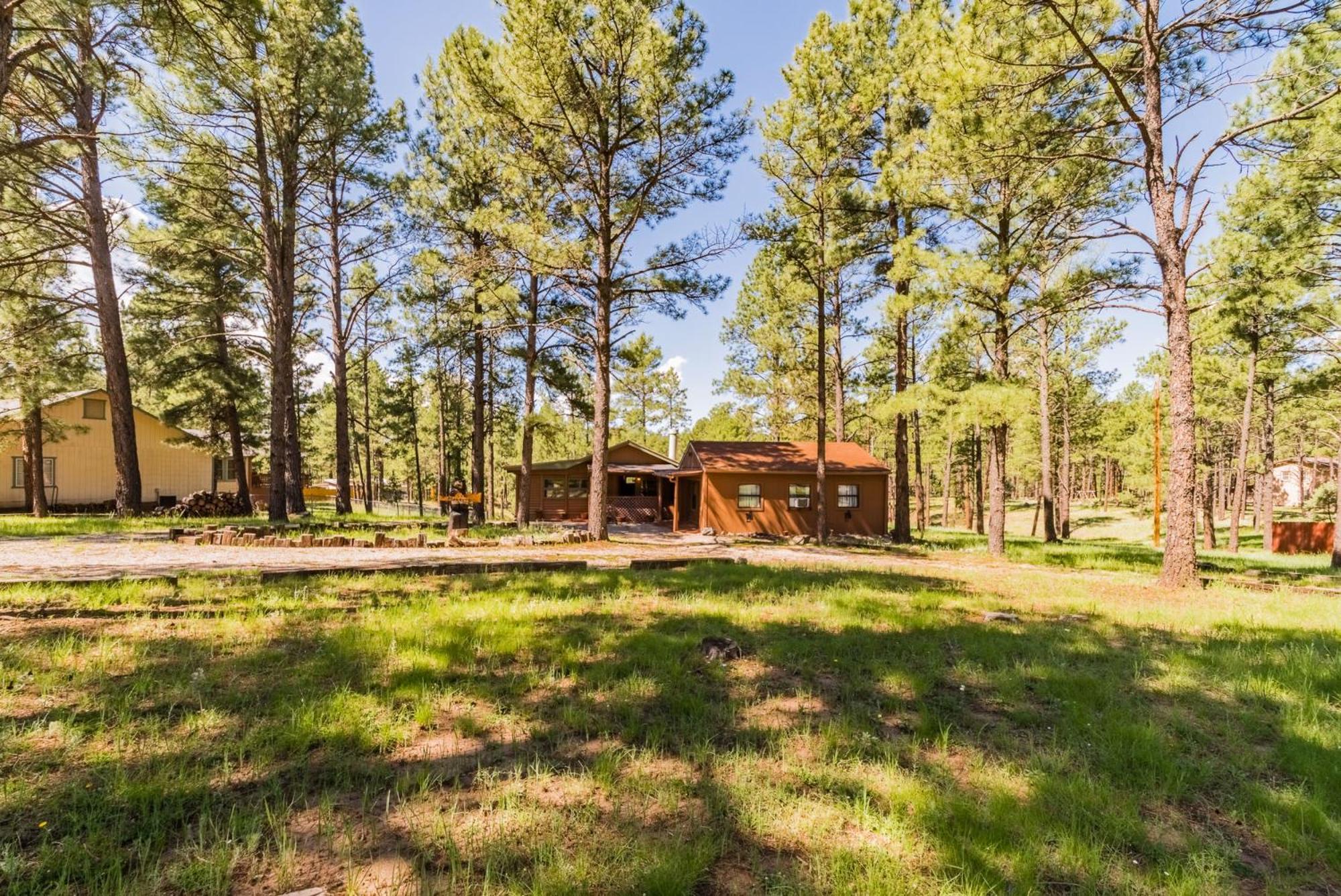 Deer Meadows: Adorable, Centrally Located With Private Hot Tub! *